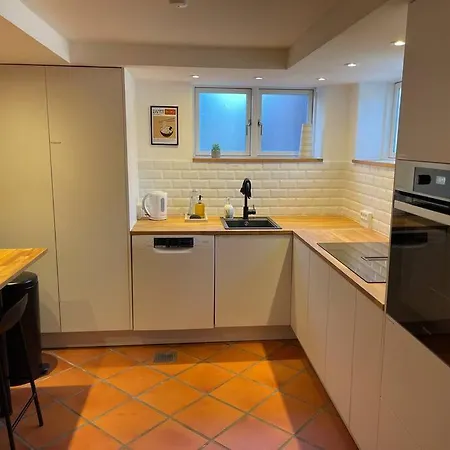 Close To Centrum, And Subway Apartment