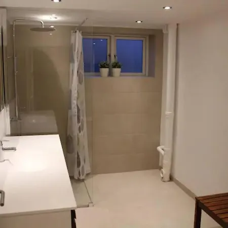 Close To Centrum, And Subway Appartement *